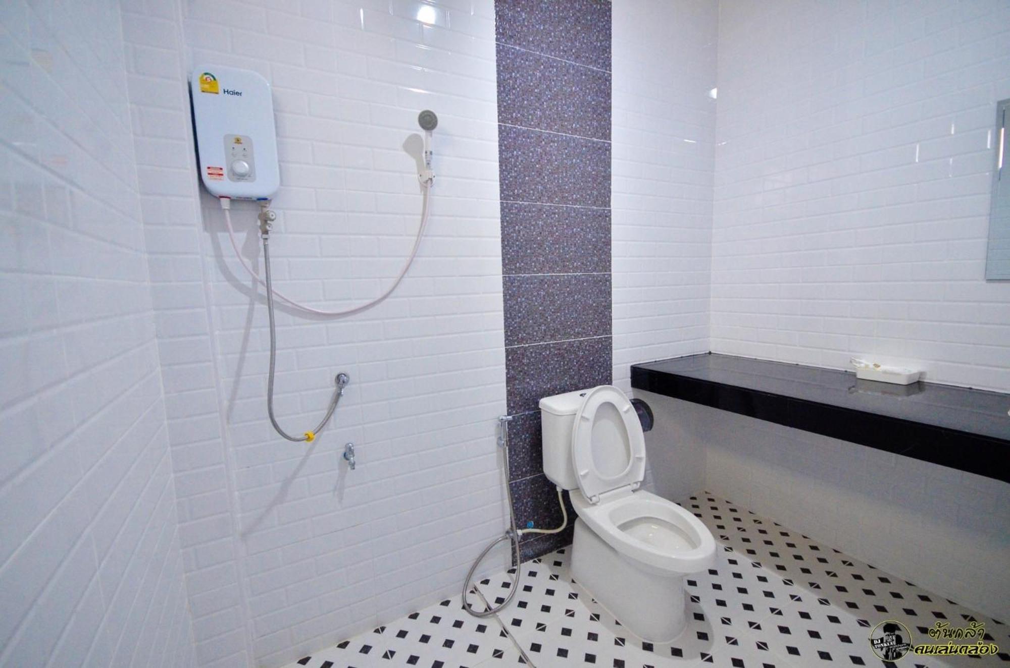 L&D (แอ่ว-ดี) residence Ngao Eksteriør billede