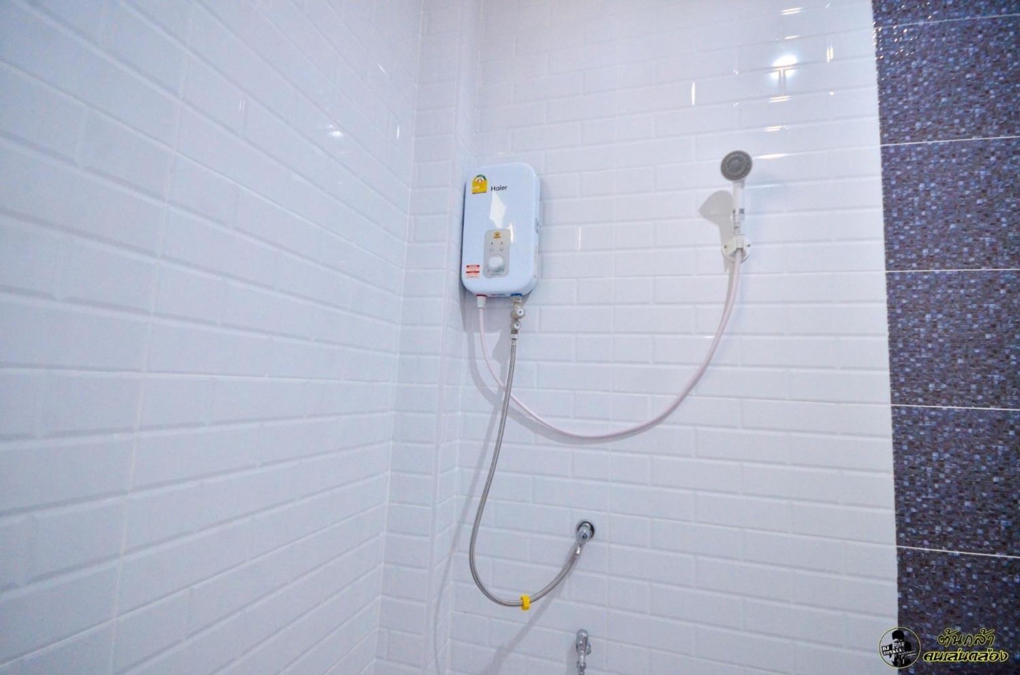 L&D (แอ่ว-ดี) residence Ngao Eksteriør billede
