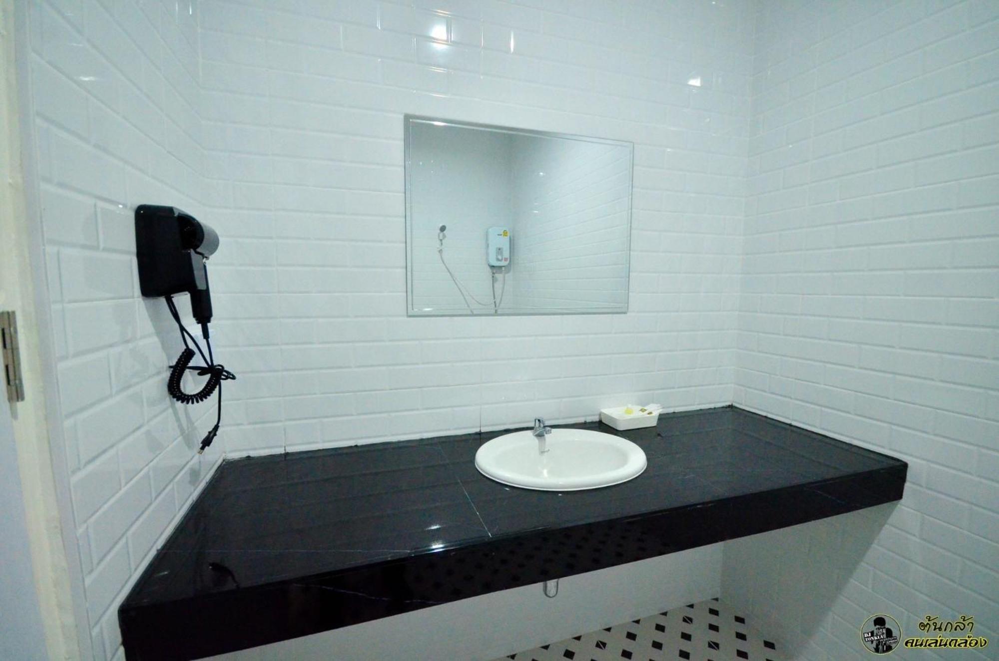 L&D (แอ่ว-ดี) residence Ngao Eksteriør billede